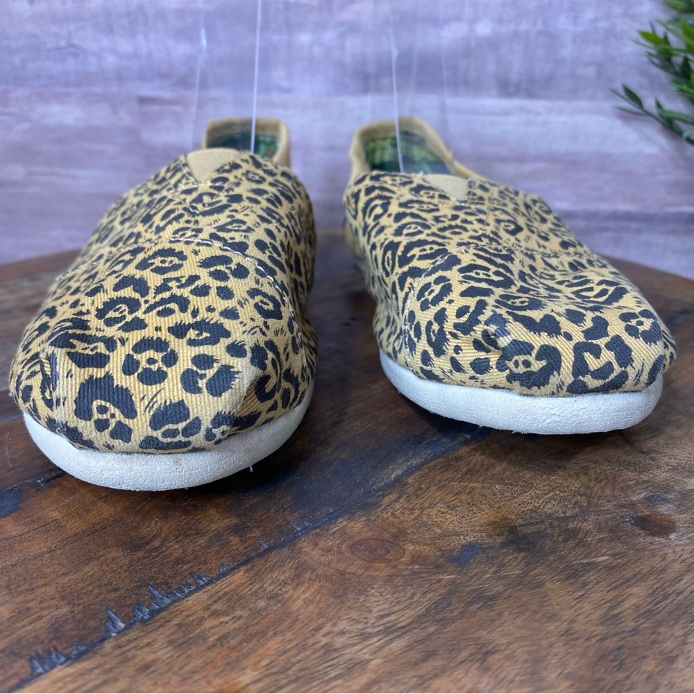 Toms National Geographic Classic Cheetah Slip ons - Size: W8 - Picture 7 of 8